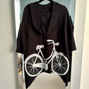 Women’s L hoodie sweatshirt. Like new. Black